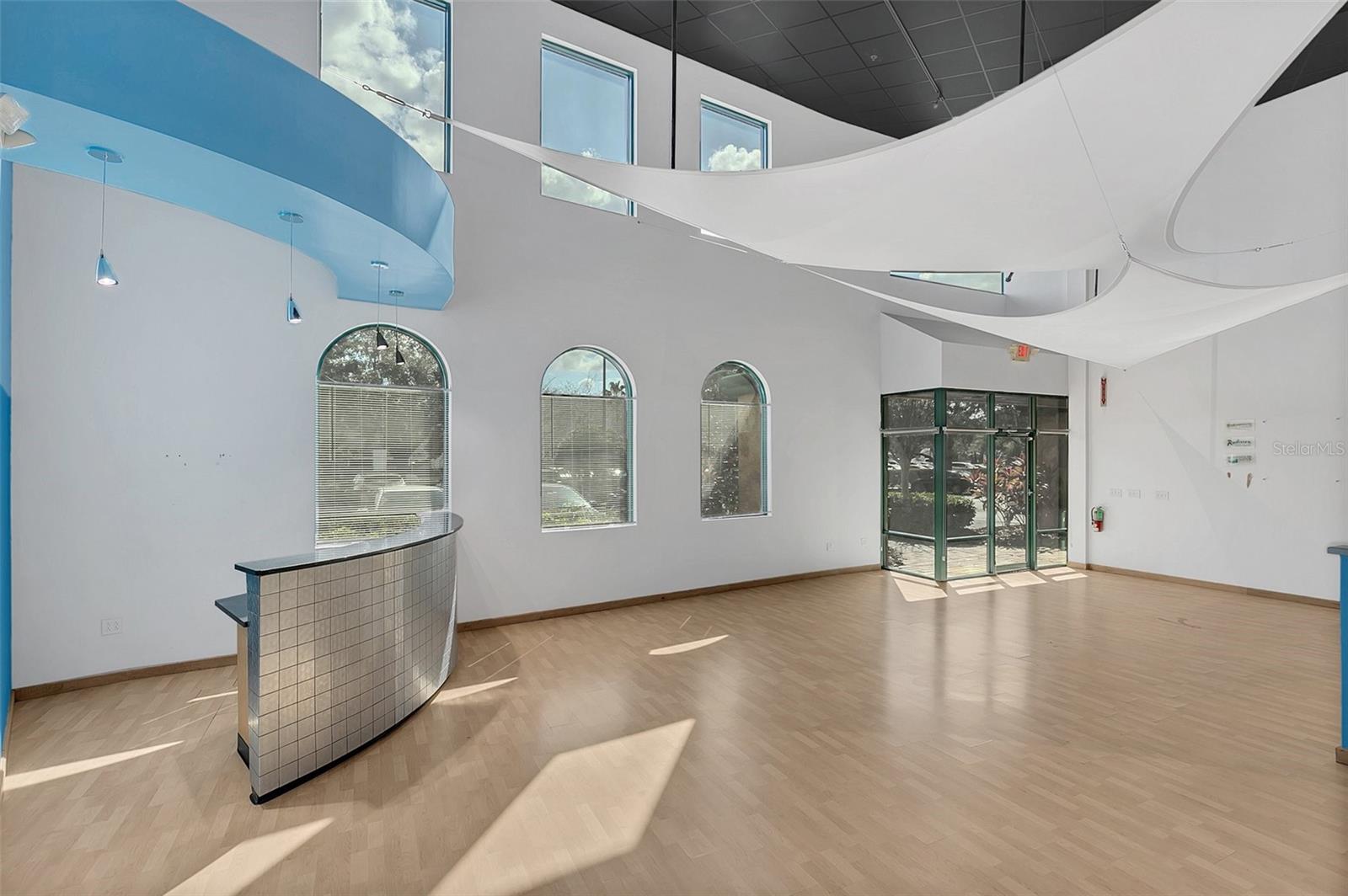 DREWTINA COMMERCE CENTER - Commercial Sale