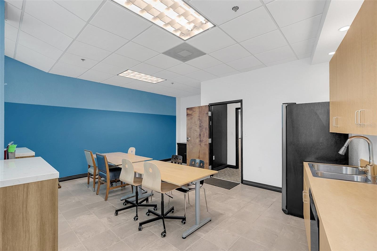 DREWTINA COMMERCE CENTER - Commercial Sale