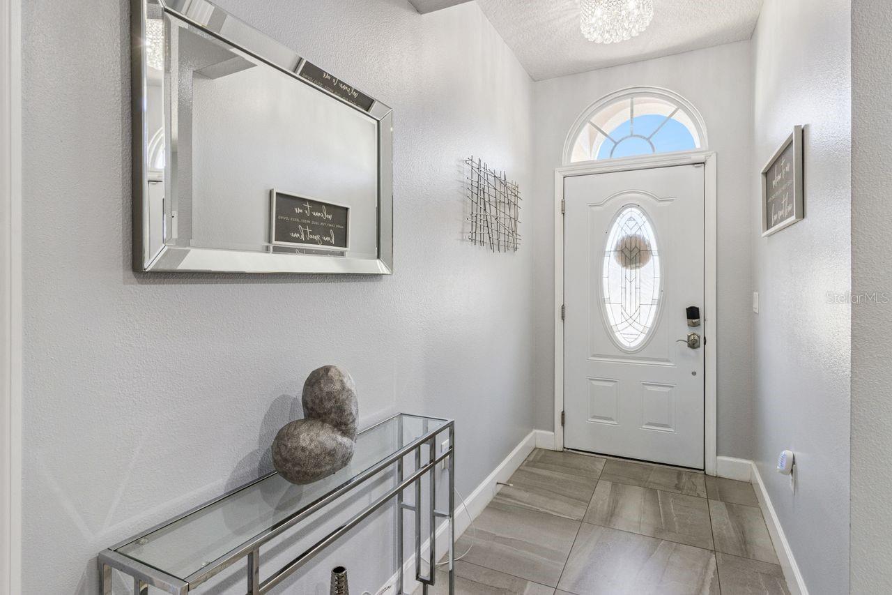 377 VILLA SORRENTO CIRCLE