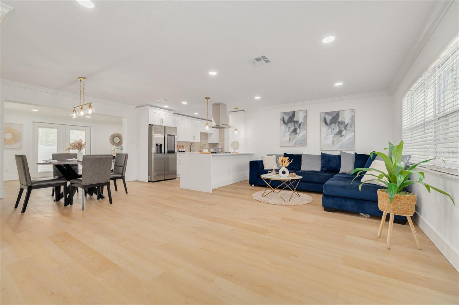 5576 WILLIAMSDALE COURT