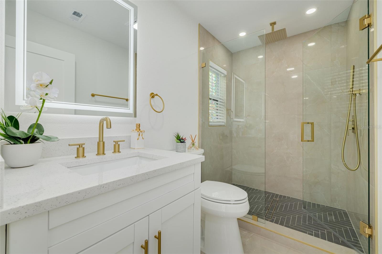 WILLIAMSDALE SQUARE 1ST ADD - Residential