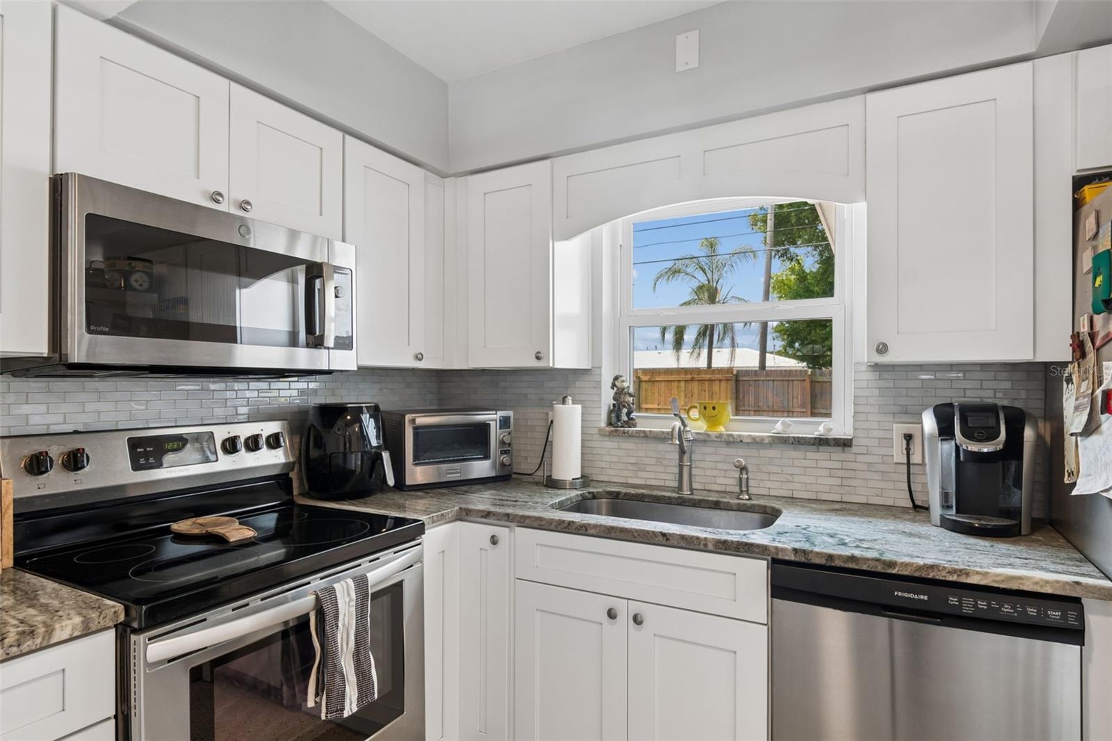 BAY RIDGE ESTATES 1ST ADD - Residential