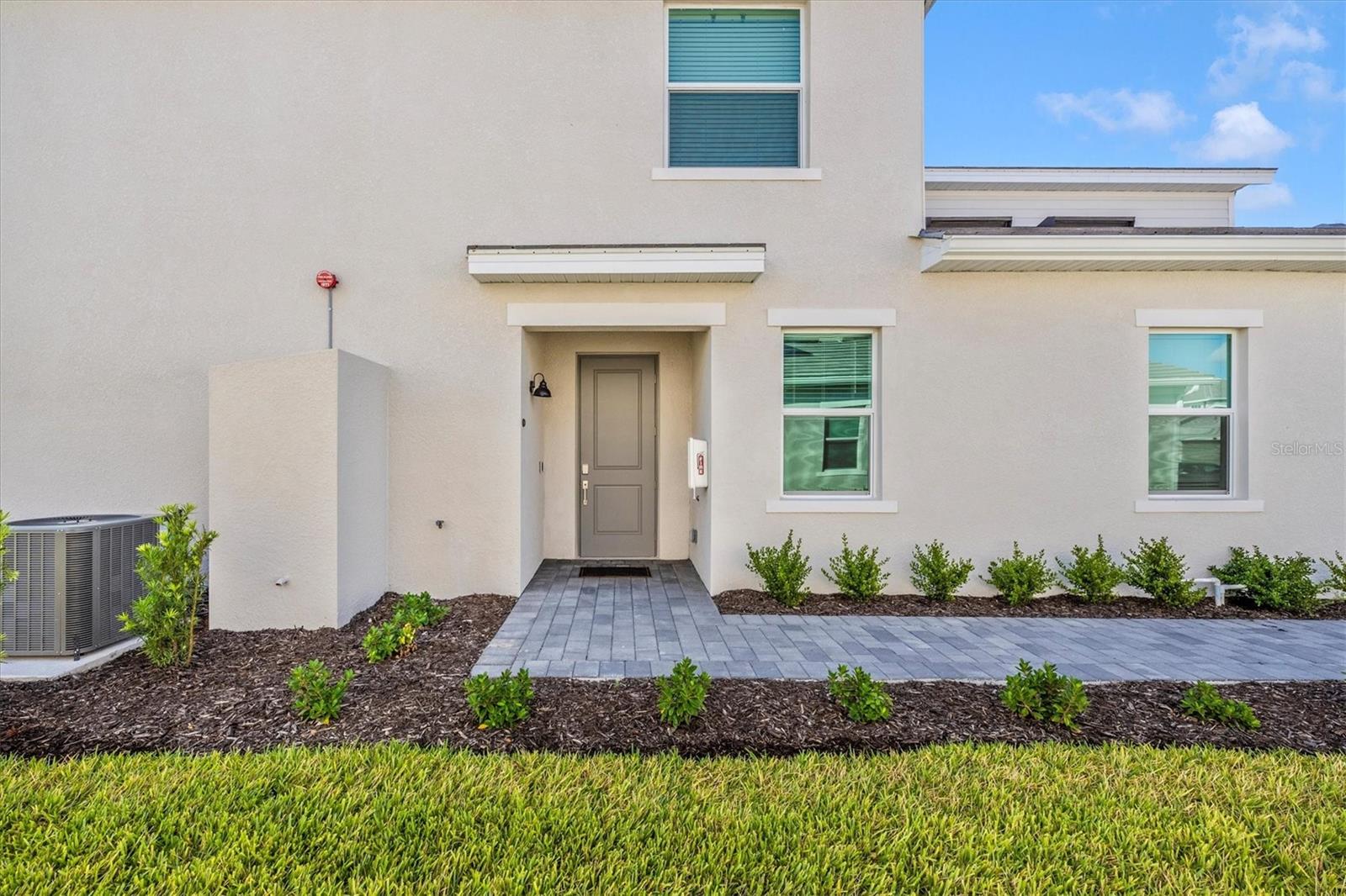 WELLEN PARK GOLF & COUNTRY CLUB - Residential Lease