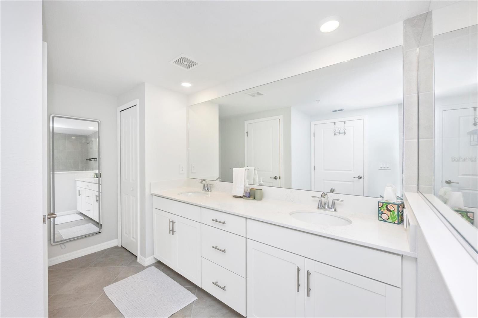 WELLEN PARK GOLF & COUNTRY CLUB - Residential Lease