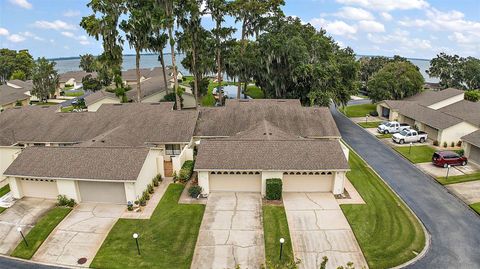 A home in TAVARES