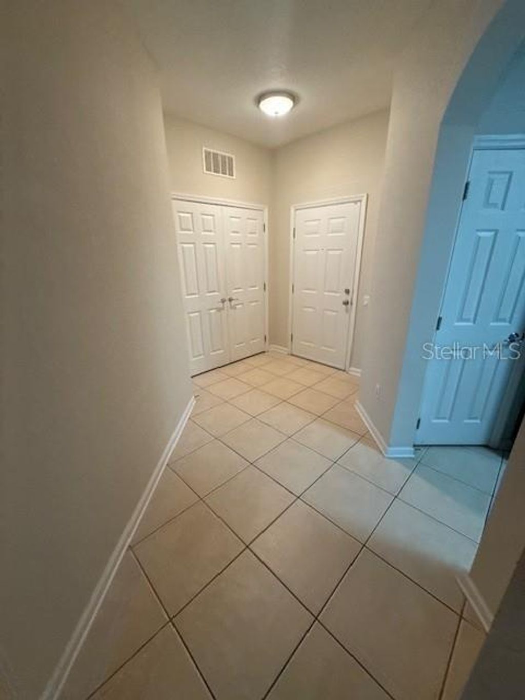 Photo of 4102 Breakview Drive #207, Orlando, FL 32819 (MLS # S5140329)