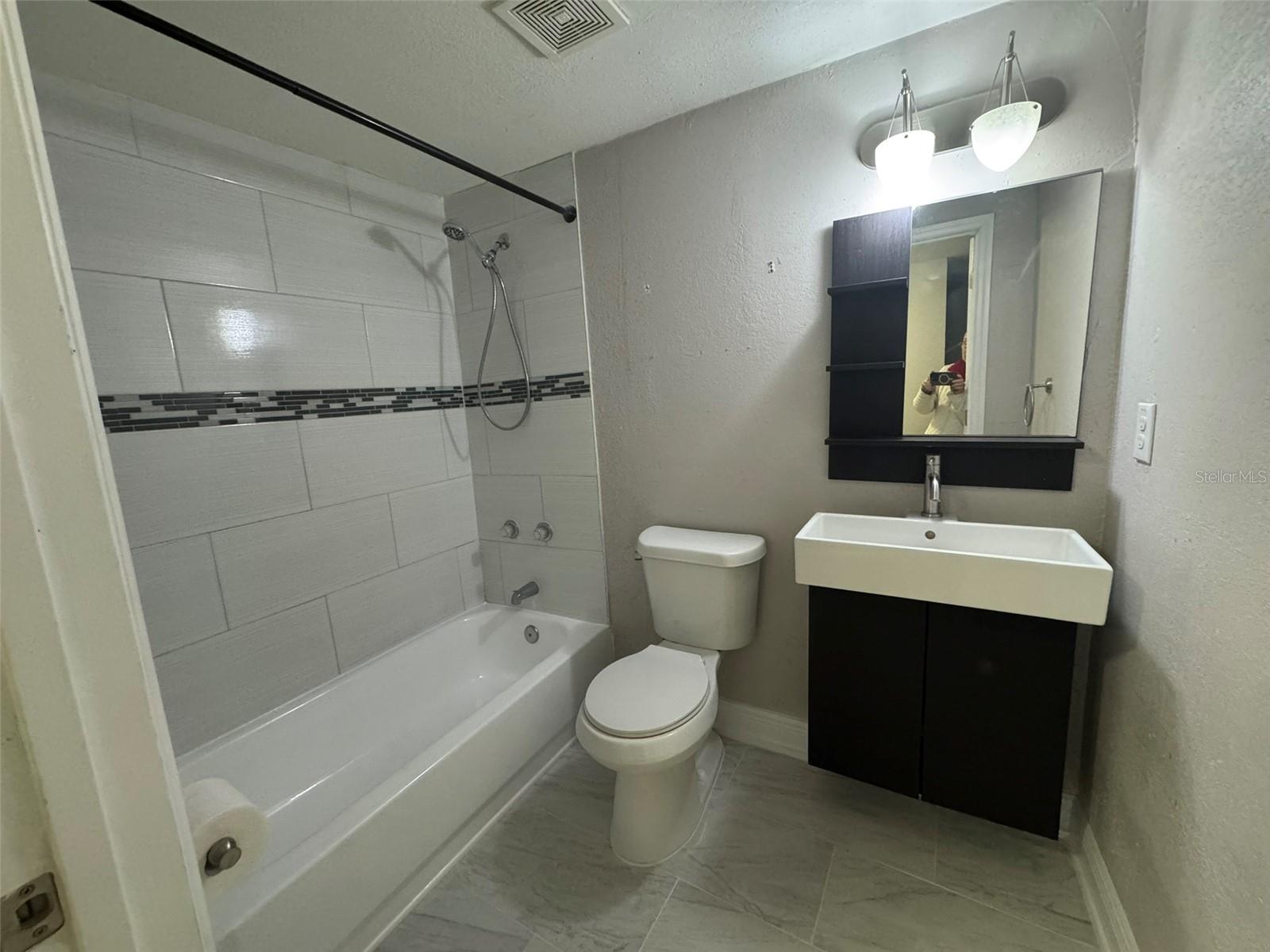 BELVEDERE PLACE - Residential Lease