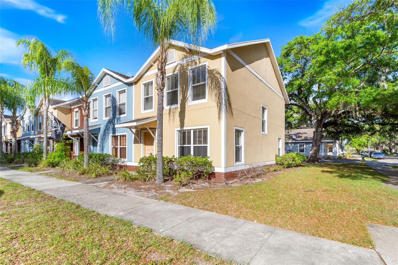 View TAMPA, FL 33604 townhome