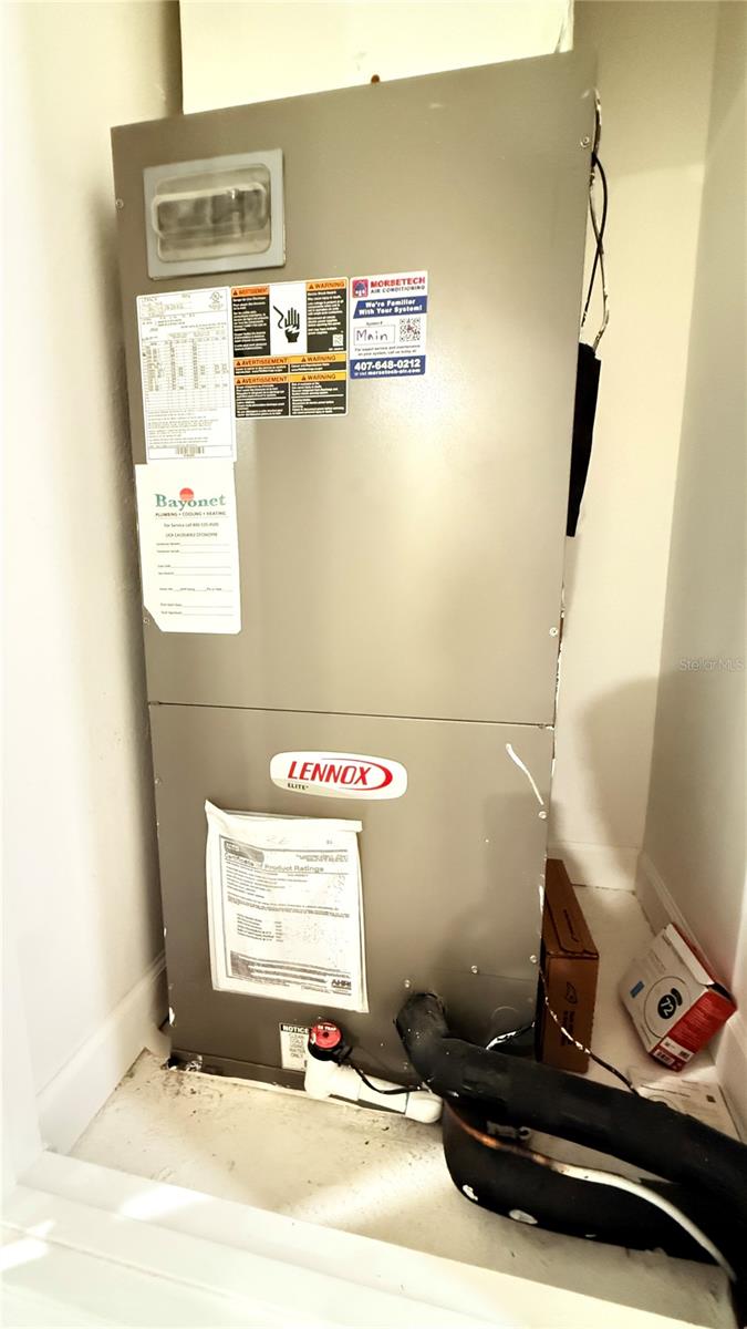 TRAILS/MOSS PARK - Residential