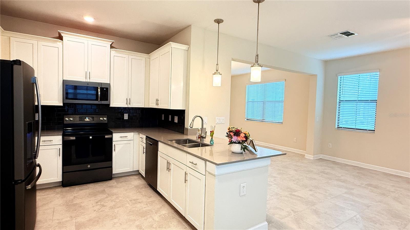 TRAILS/MOSS PARK - Residential