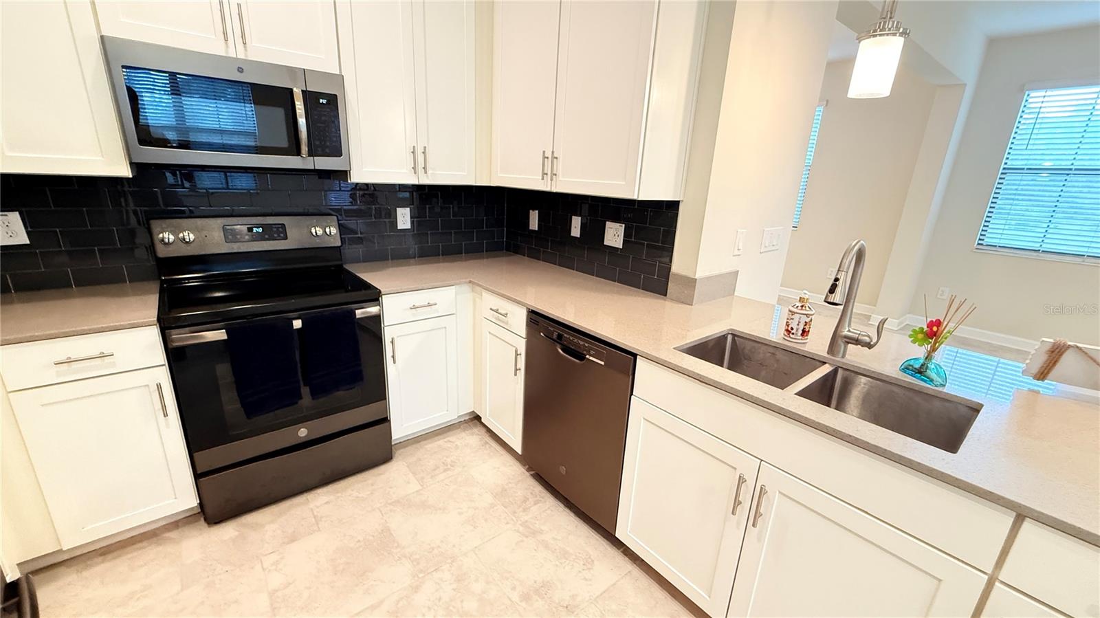 TRAILS/MOSS PARK - Residential