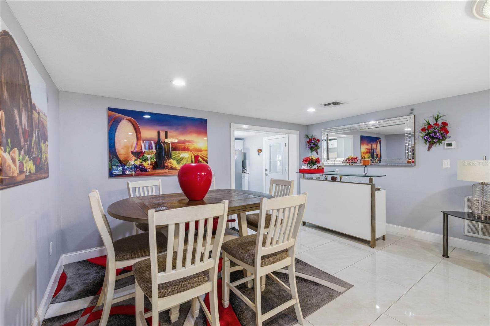 LAKEWOOD VILLAS - Residential