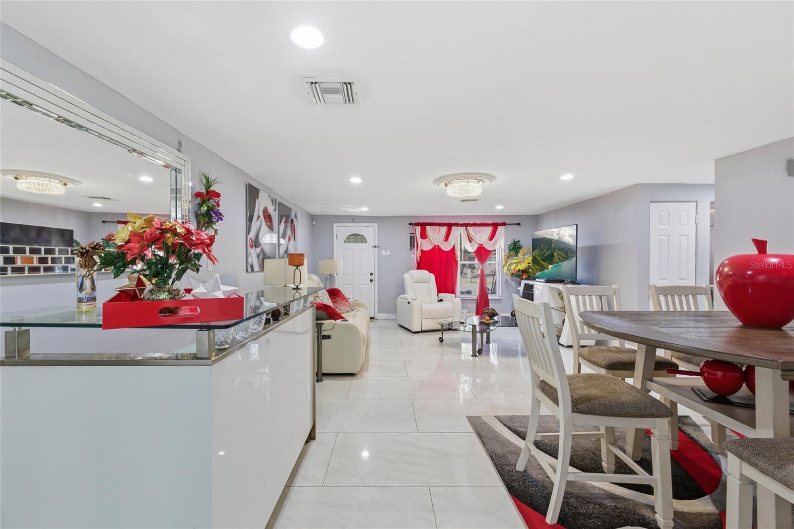 LAKEWOOD VILLAS - Residential
