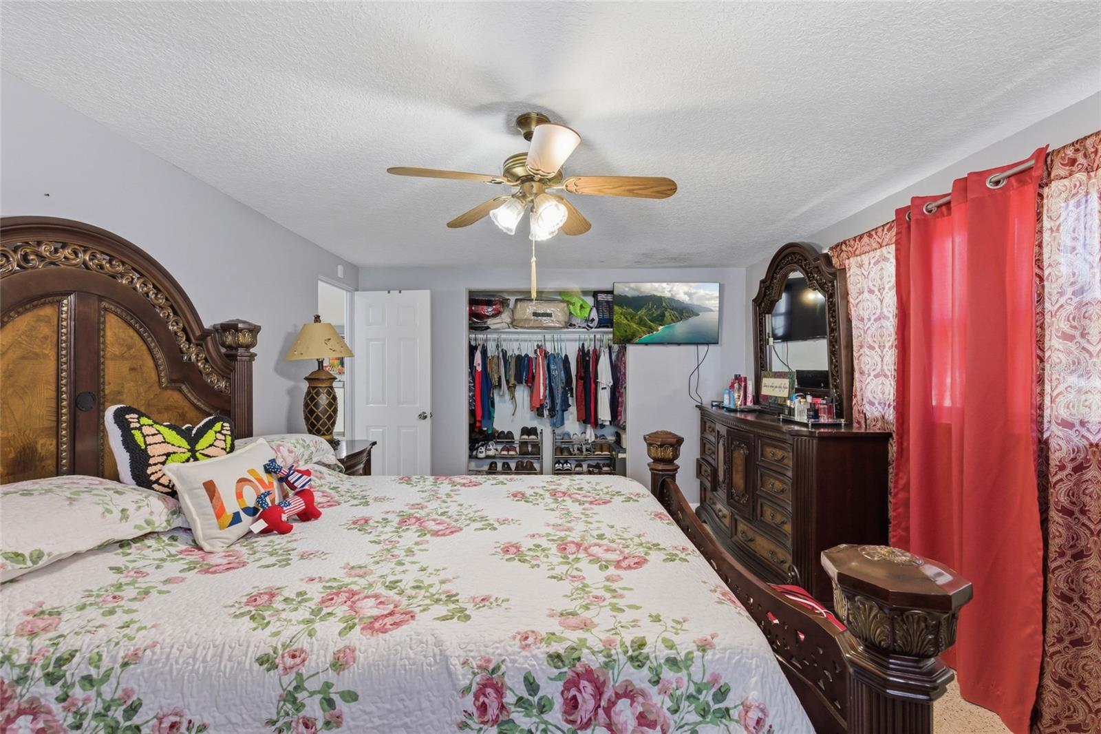LAKEWOOD VILLAS - Residential