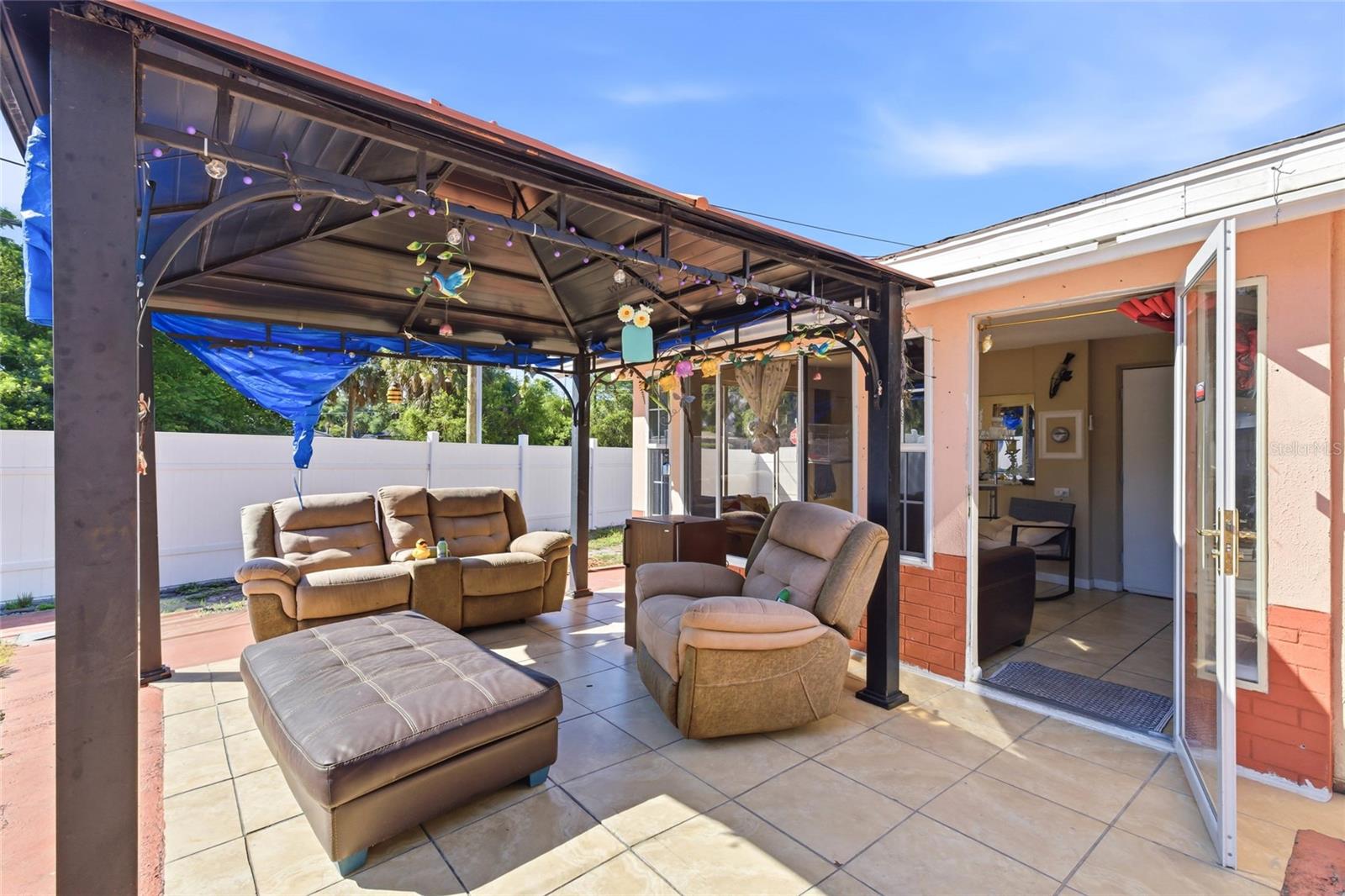 LAKEWOOD VILLAS - Residential