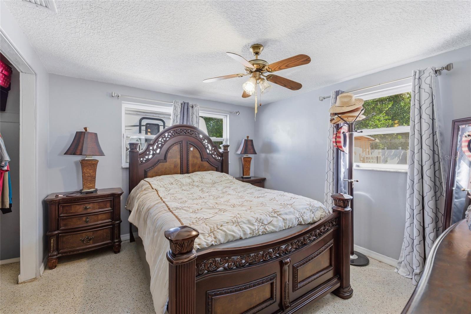 LAKEWOOD VILLAS - Residential