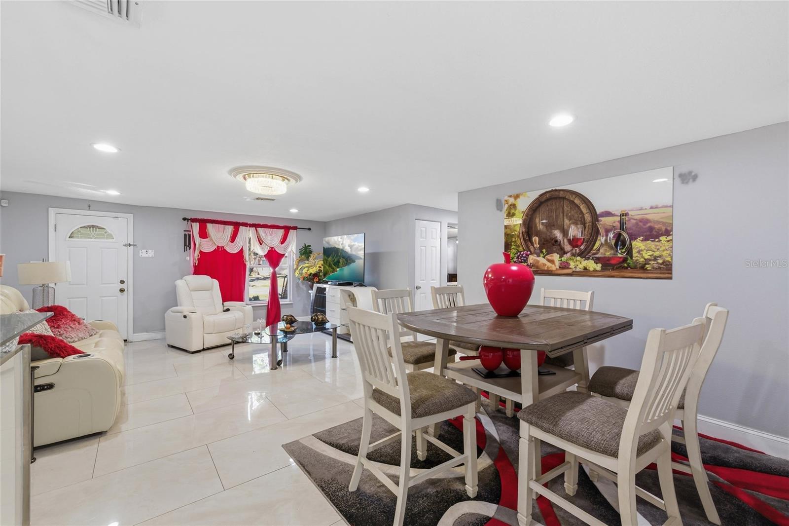 LAKEWOOD VILLAS - Residential