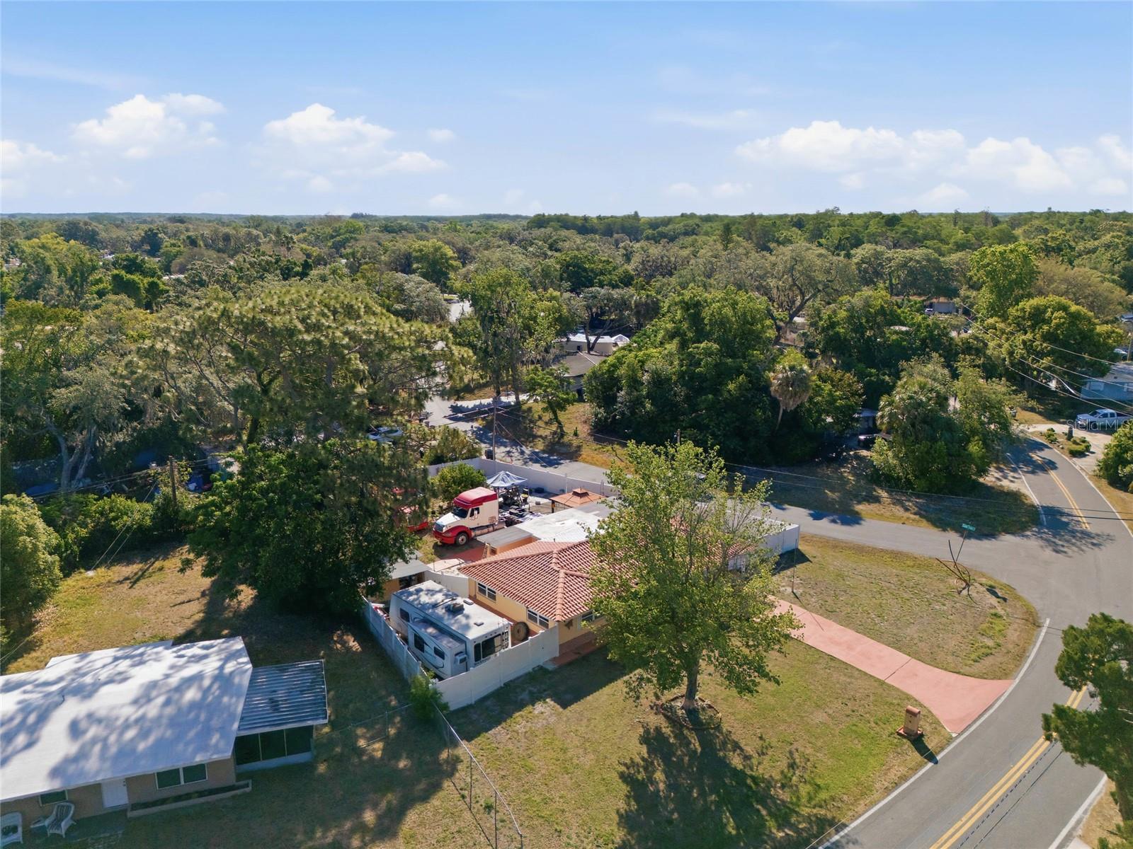 LAKEWOOD VILLAS - Residential