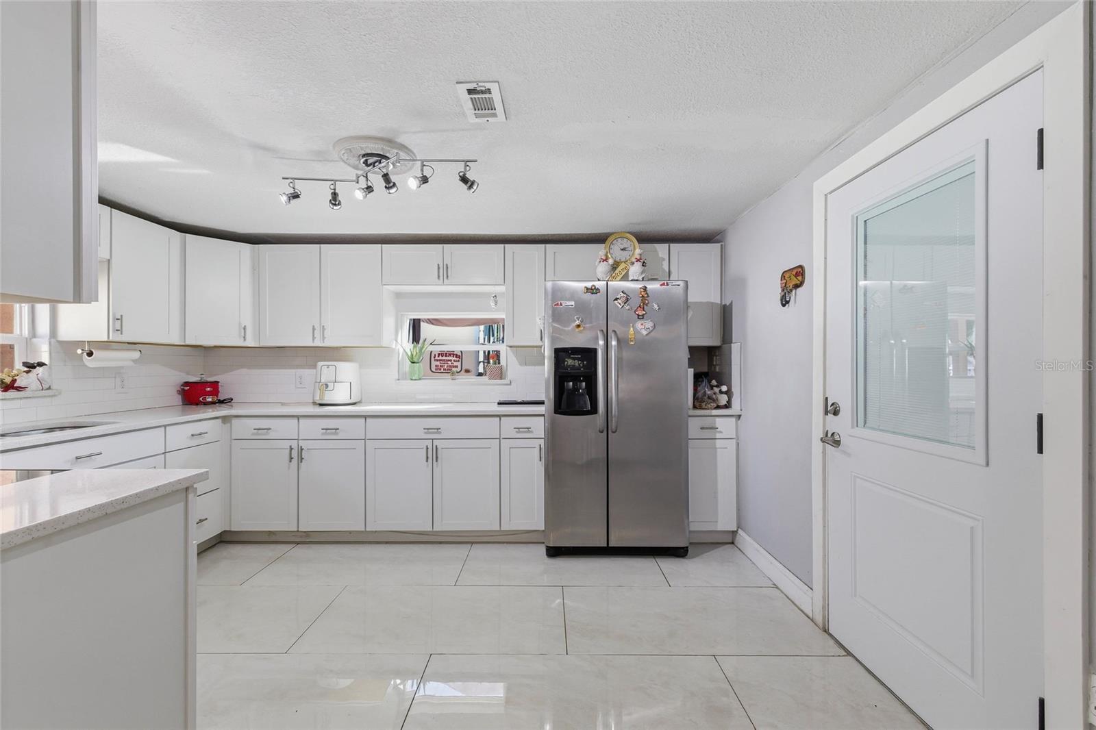 LAKEWOOD VILLAS - Residential