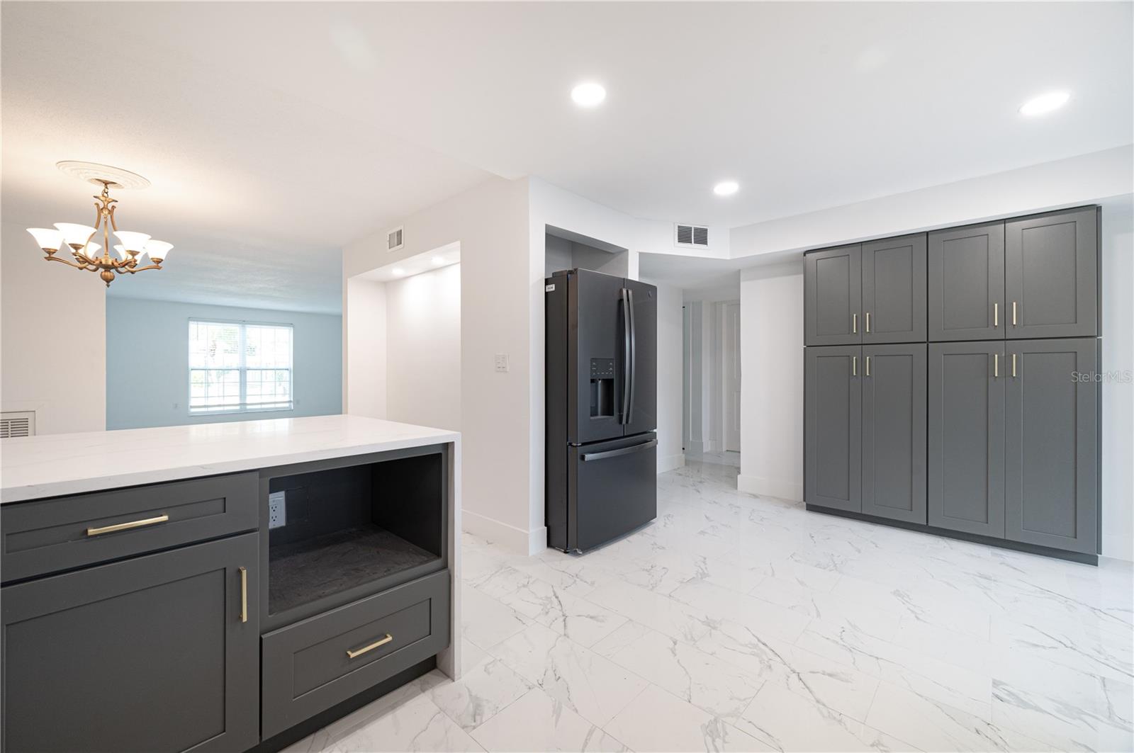 1001 EDEN ISLE BOULEVARD NE 1