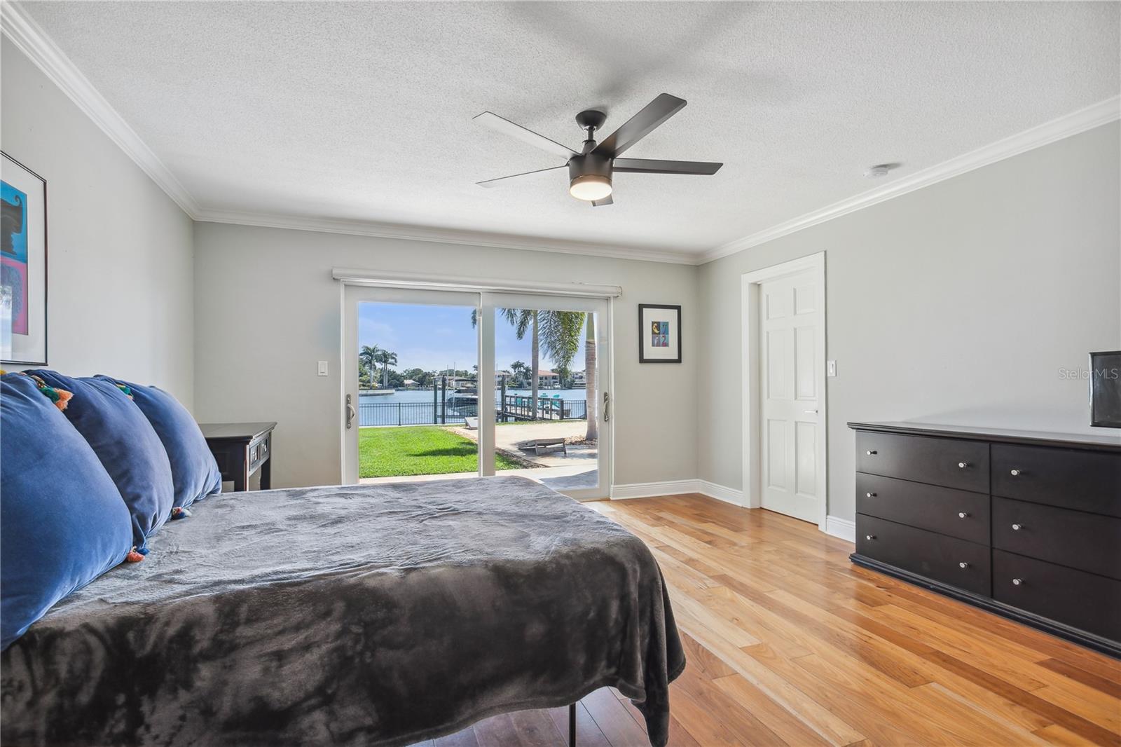 SNELL ISLE BRIGHTWATERS UNIT G - Residential