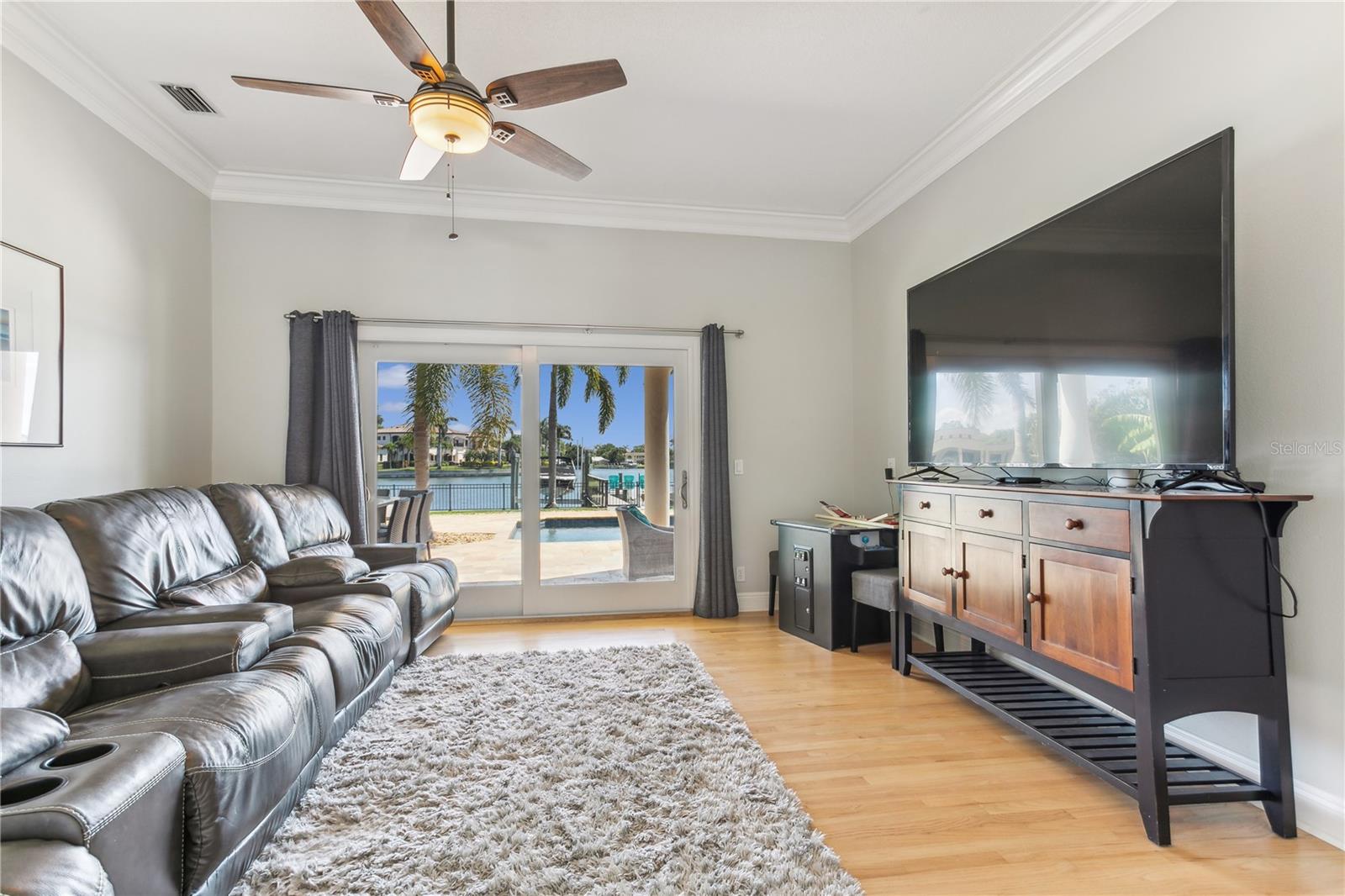 SNELL ISLE BRIGHTWATERS UNIT G - Residential