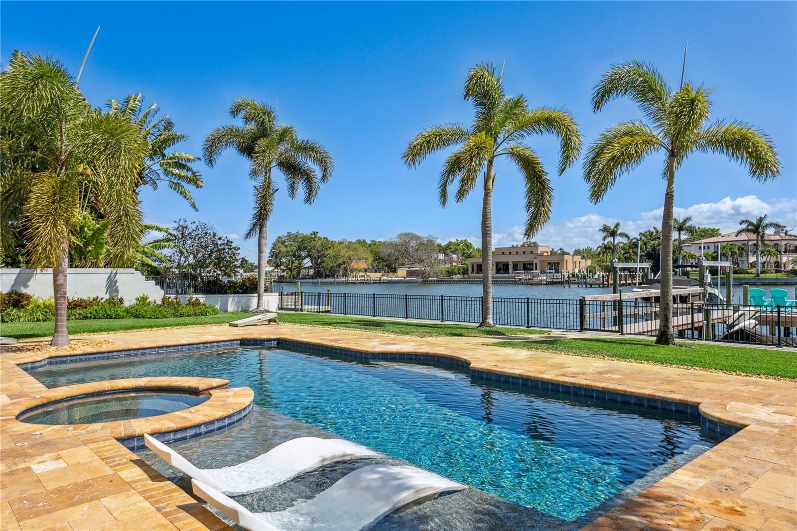 SNELL ISLE BRIGHTWATERS UNIT G - Residential