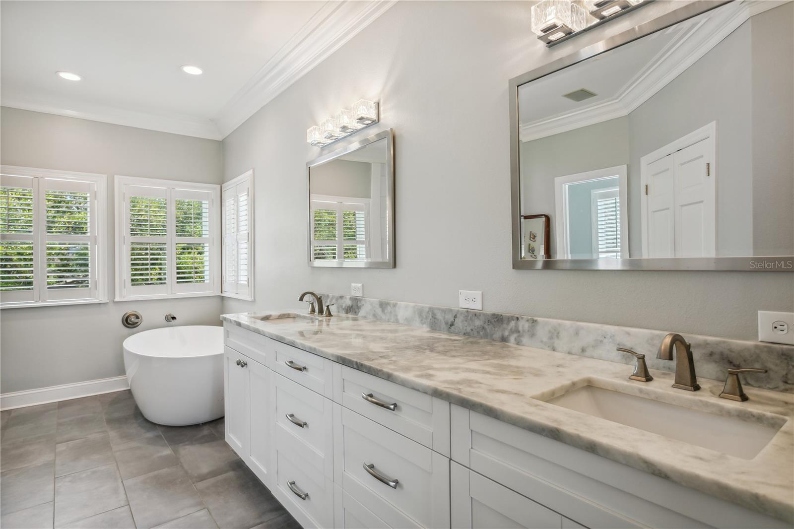 SNELL ISLE BRIGHTWATERS UNIT G - Residential