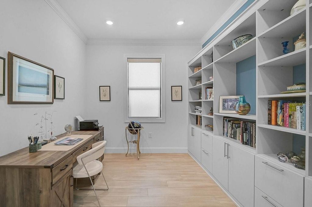 Photo of 7710 Summerland Cove, Bradenton, FL 34202 (MLS # A4680883)