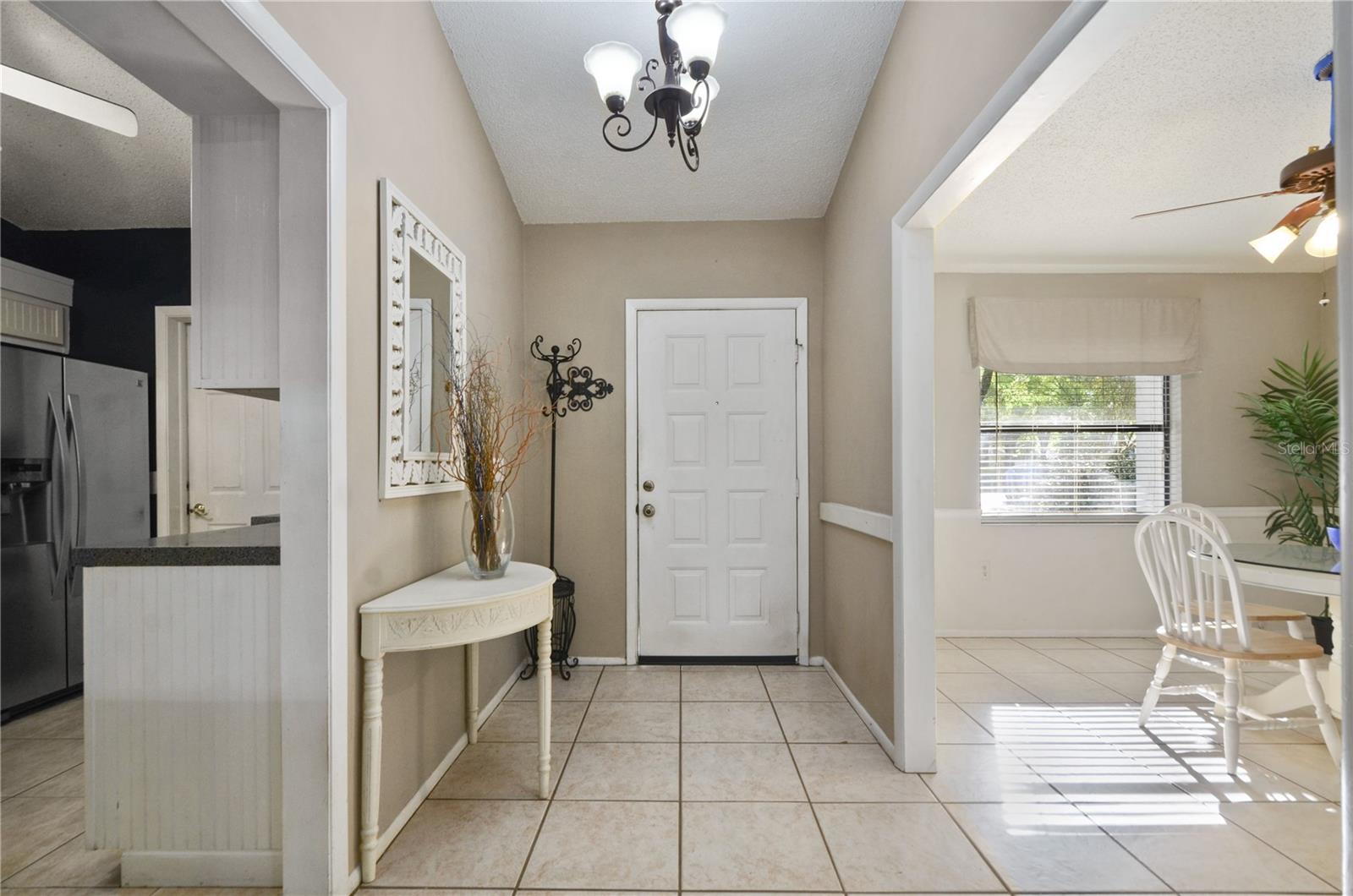 942 CINNAMON COURT