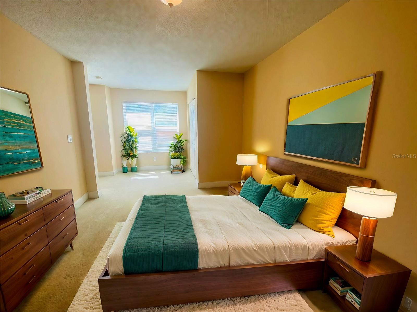 VENETIAN PLACE - Residential