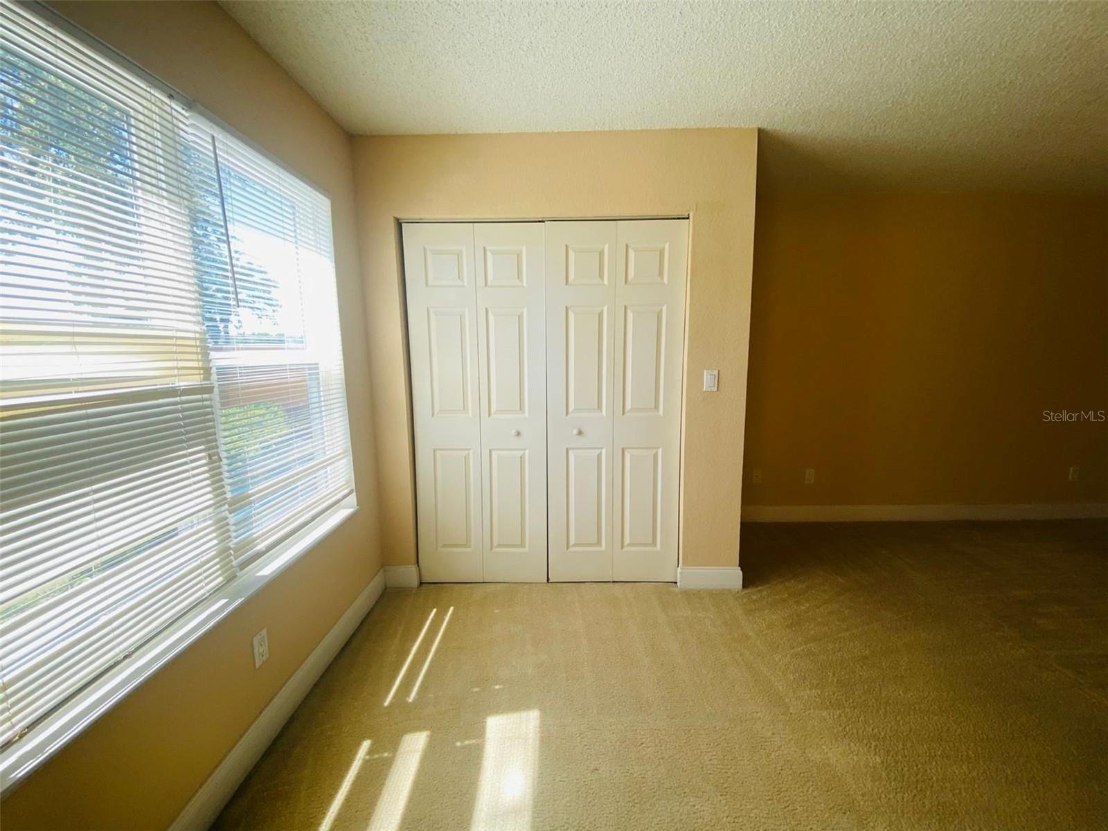 VENETIAN PLACE - Residential