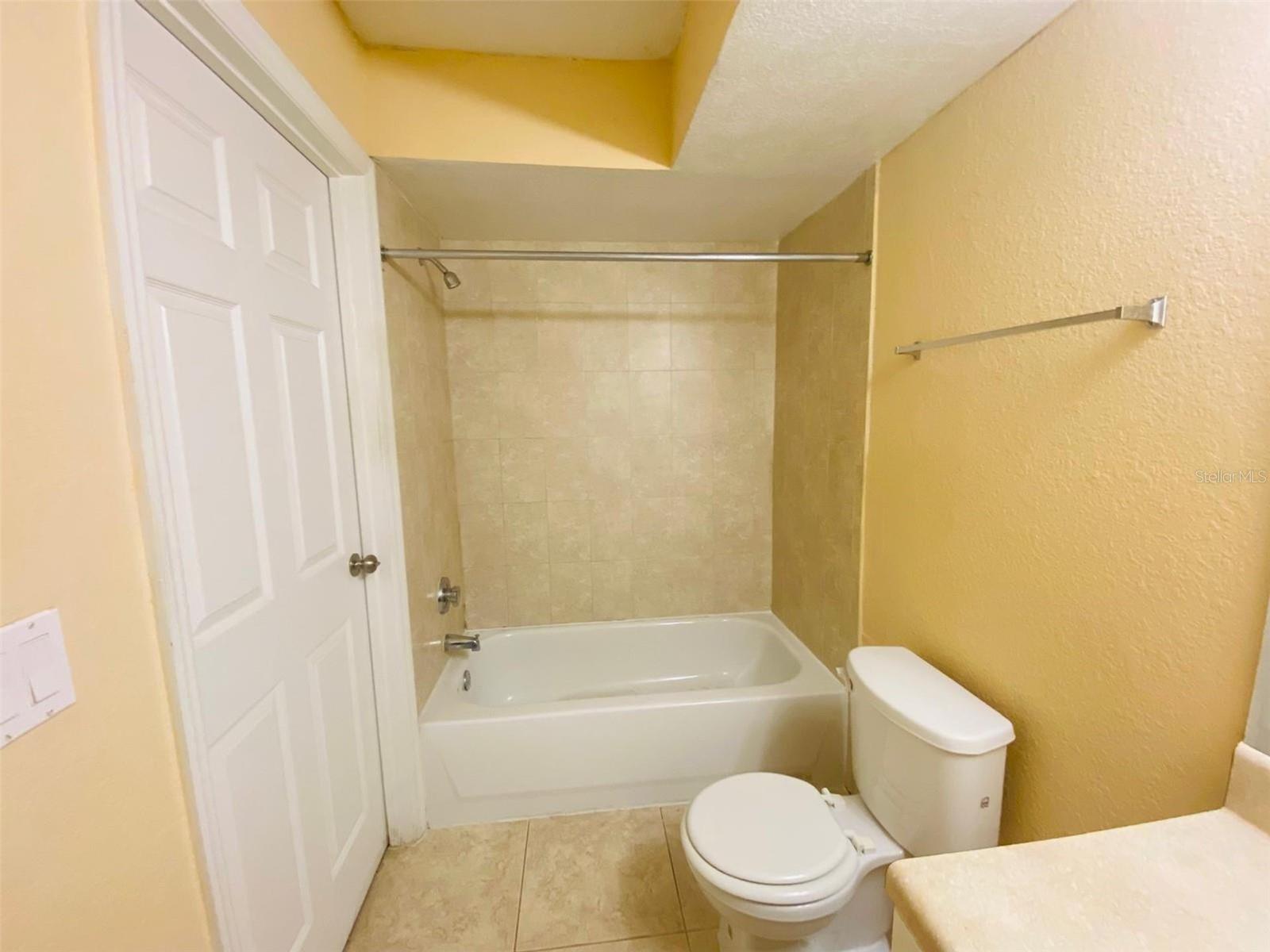 VENETIAN PLACE - Residential