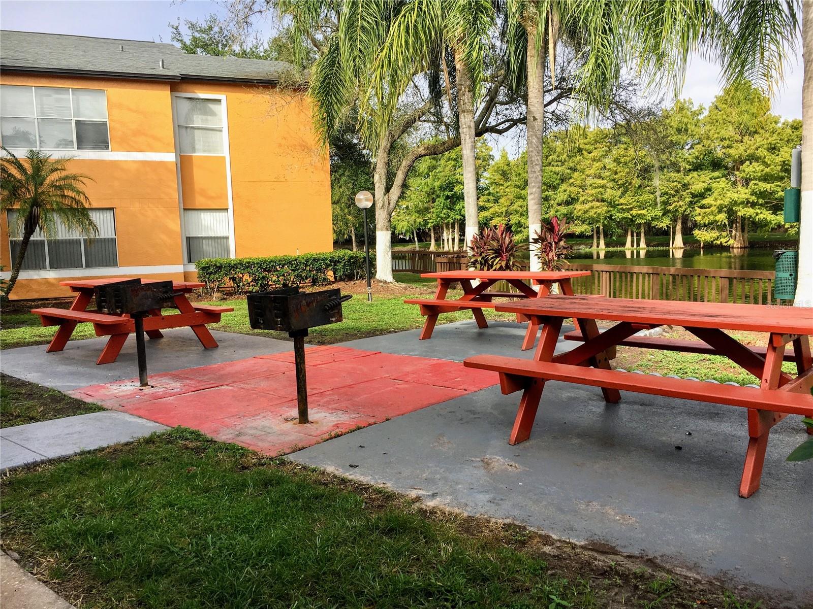 VENETIAN PLACE - Residential