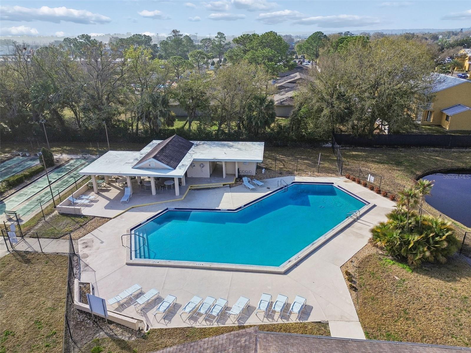 KIMBERLEA CONDO 02 - Residential