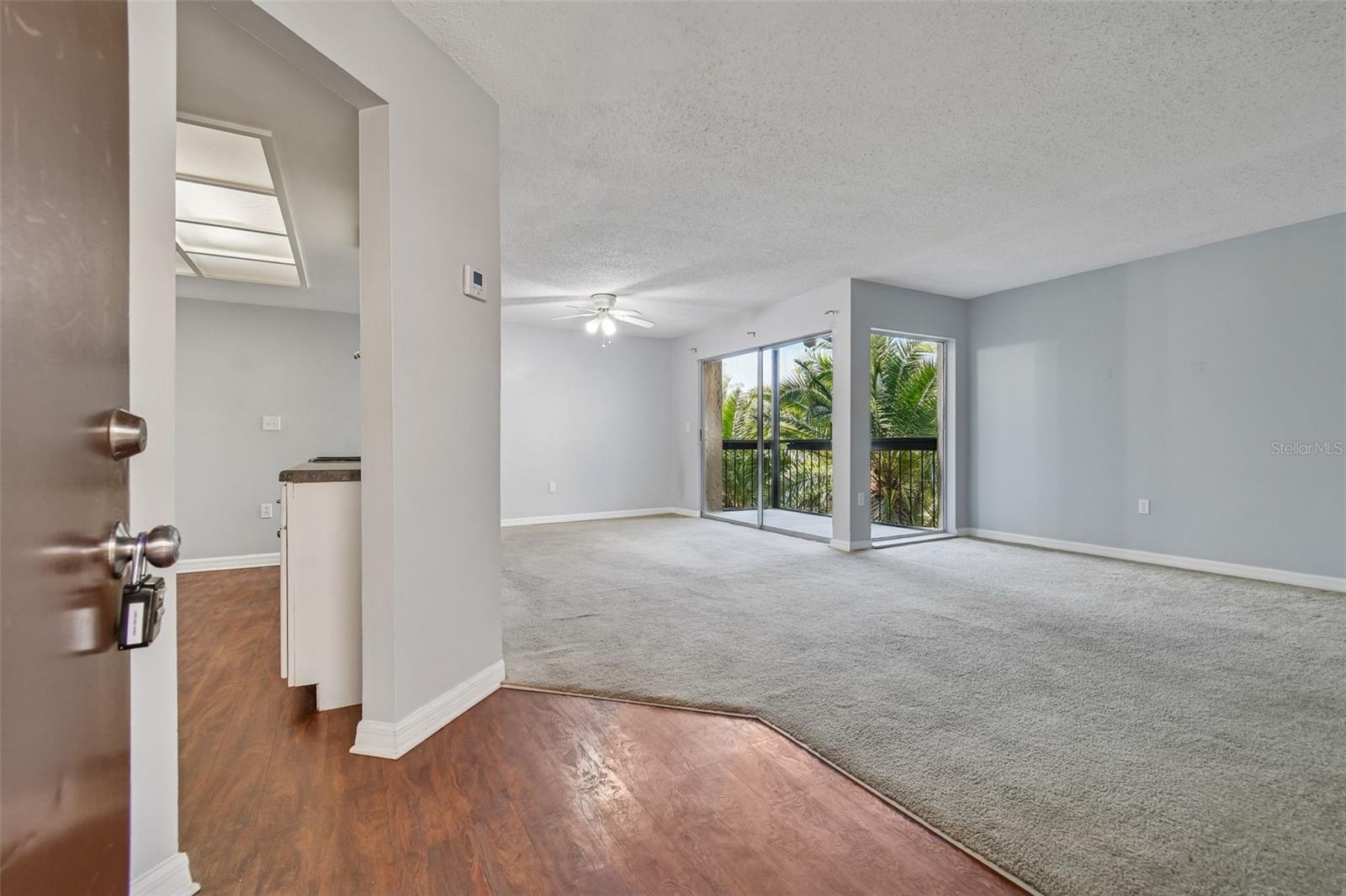 KIMBERLEA CONDO 02 - Residential