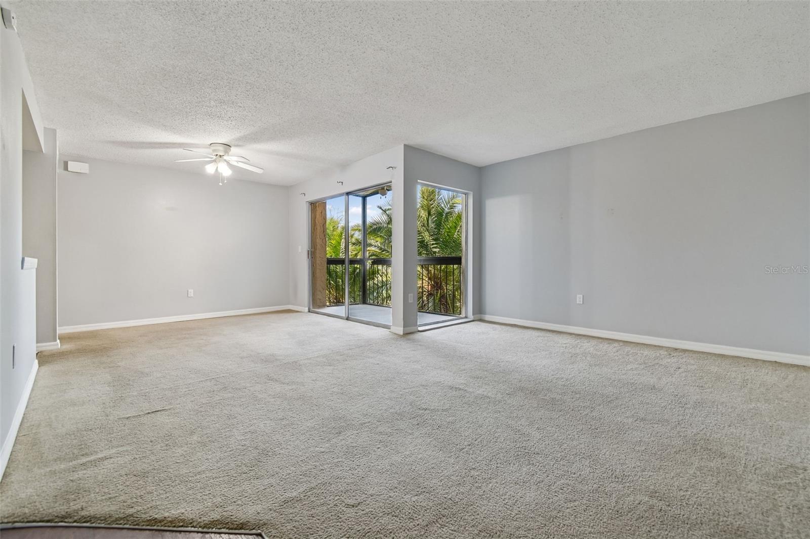 KIMBERLEA CONDO 02 - Residential