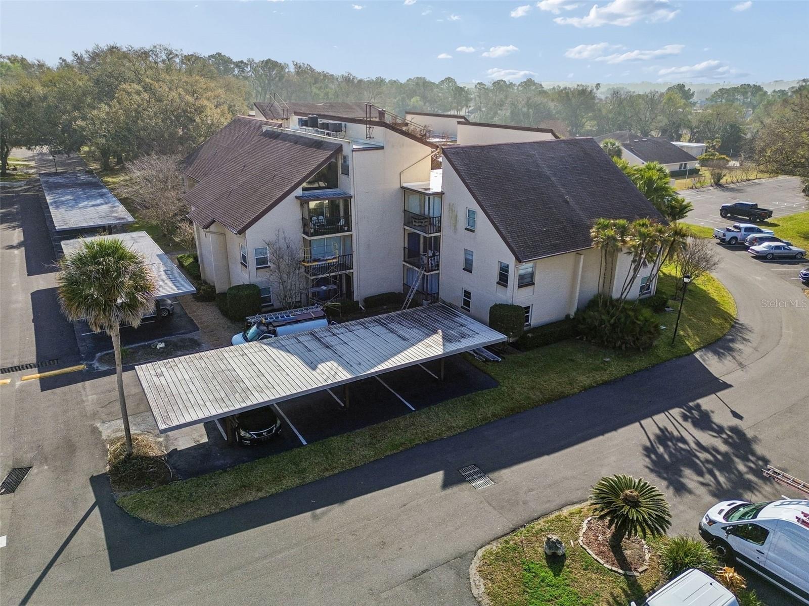 KIMBERLEA CONDO 02 - Residential