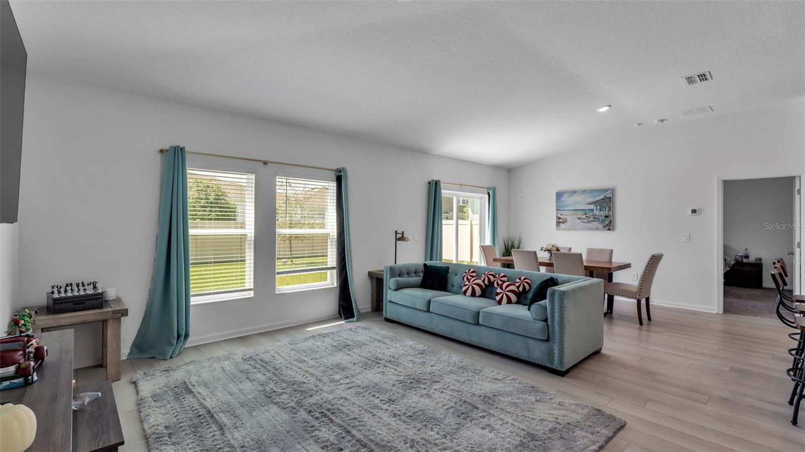 RANCHES/LK MCLEOD II - Residential