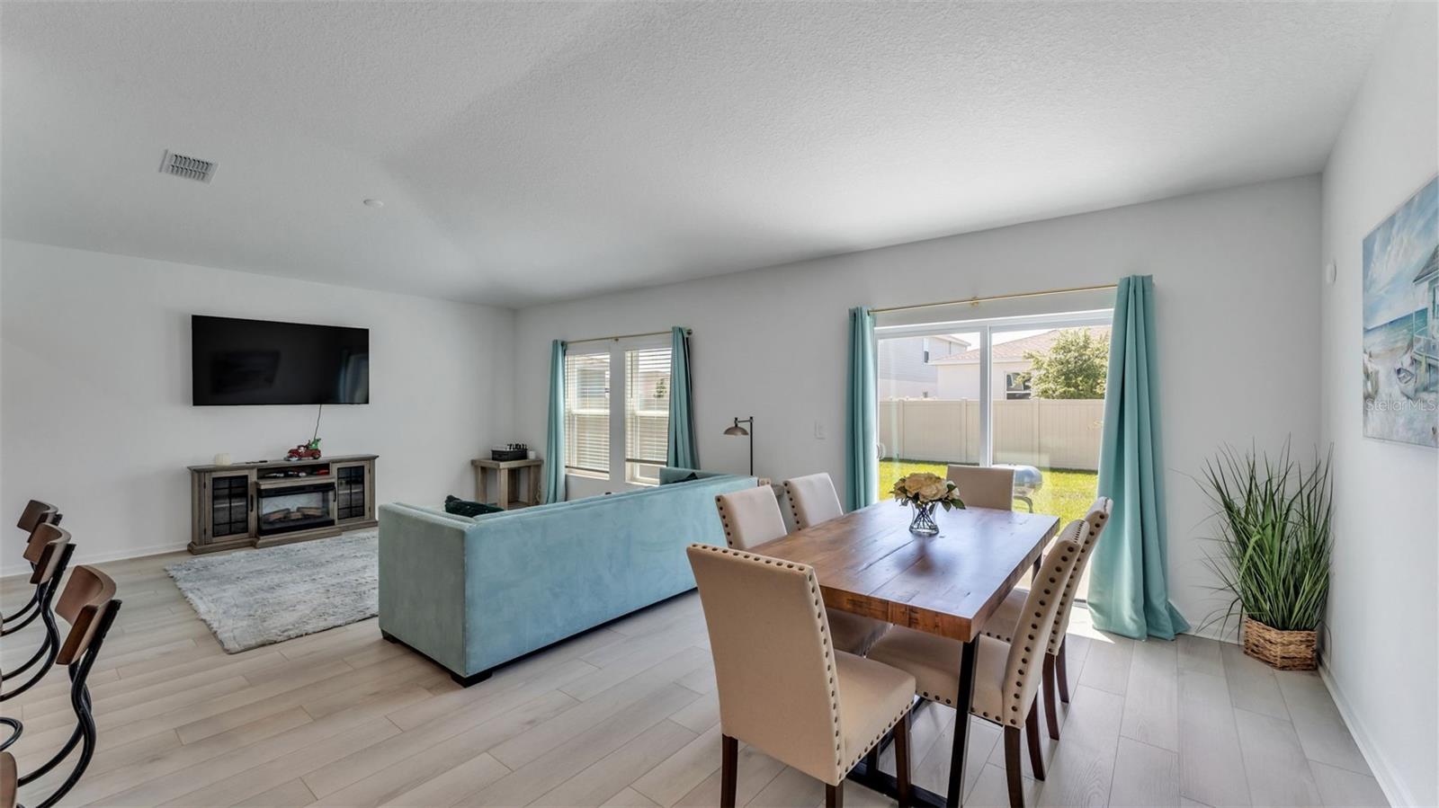 RANCHES/LK MCLEOD II - Residential