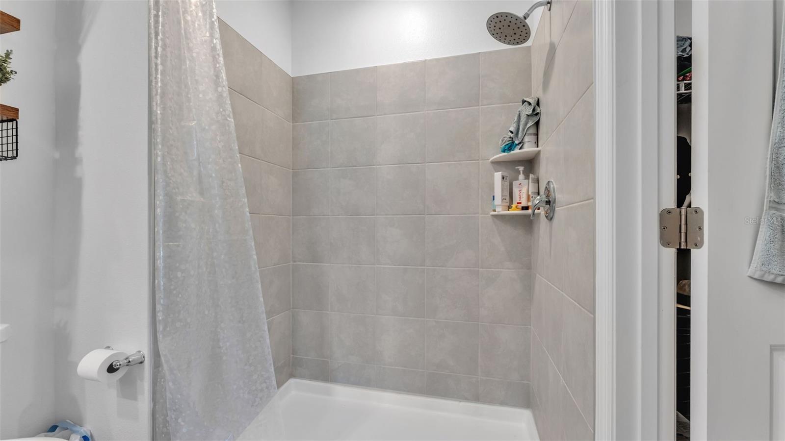 RANCHES/LK MCLEOD II - Residential