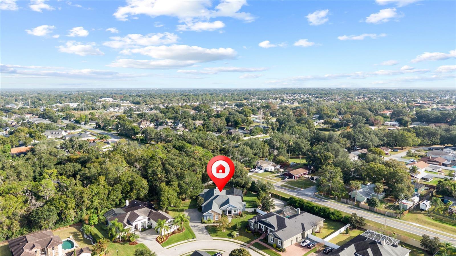 CRESCENT WOODS - Residential