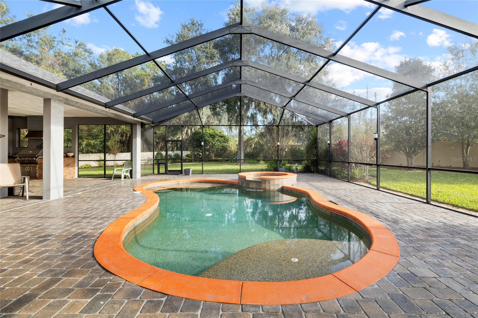 CRESCENT WOODS - Residential