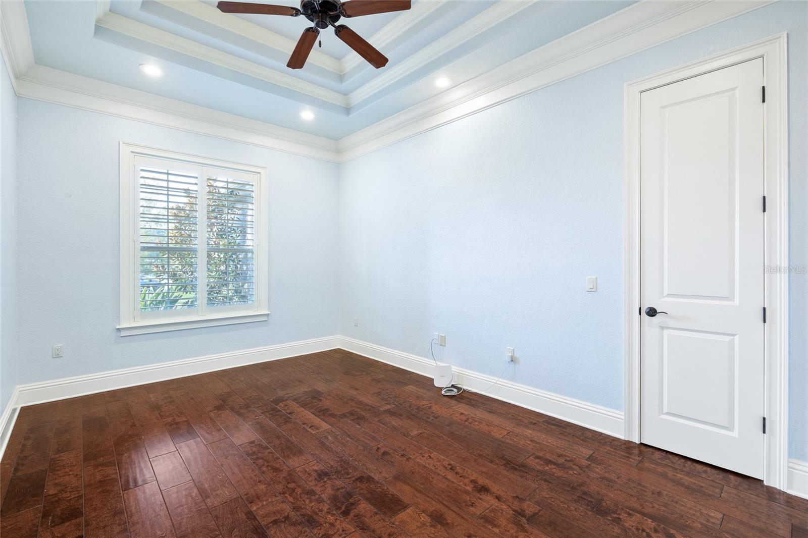 CRESCENT WOODS - Residential