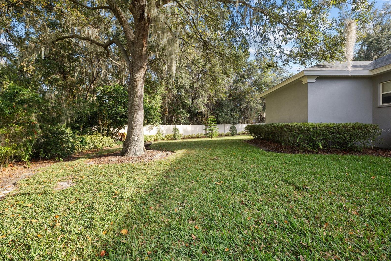 CRESCENT WOODS - Residential