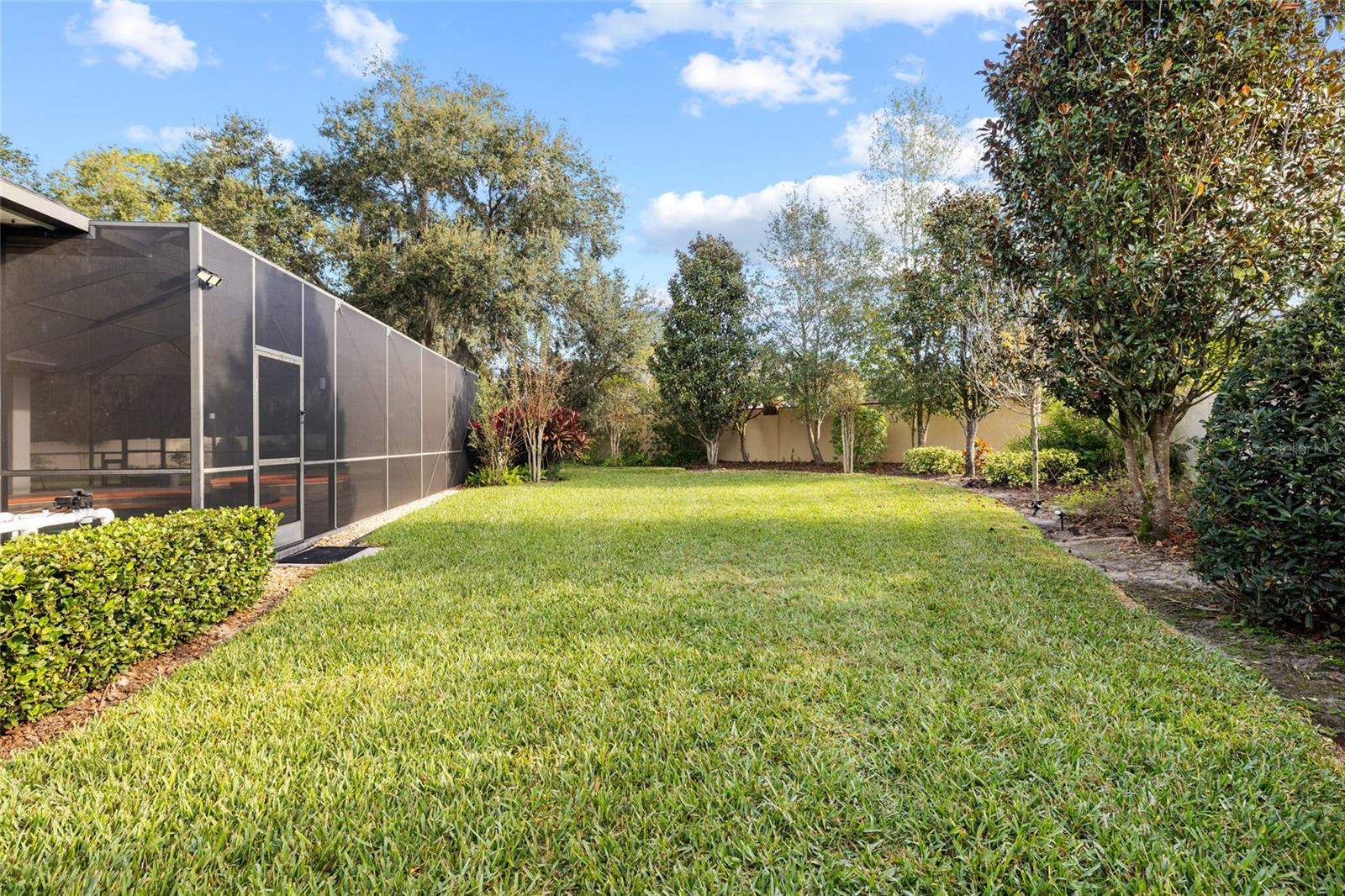 CRESCENT WOODS - Residential