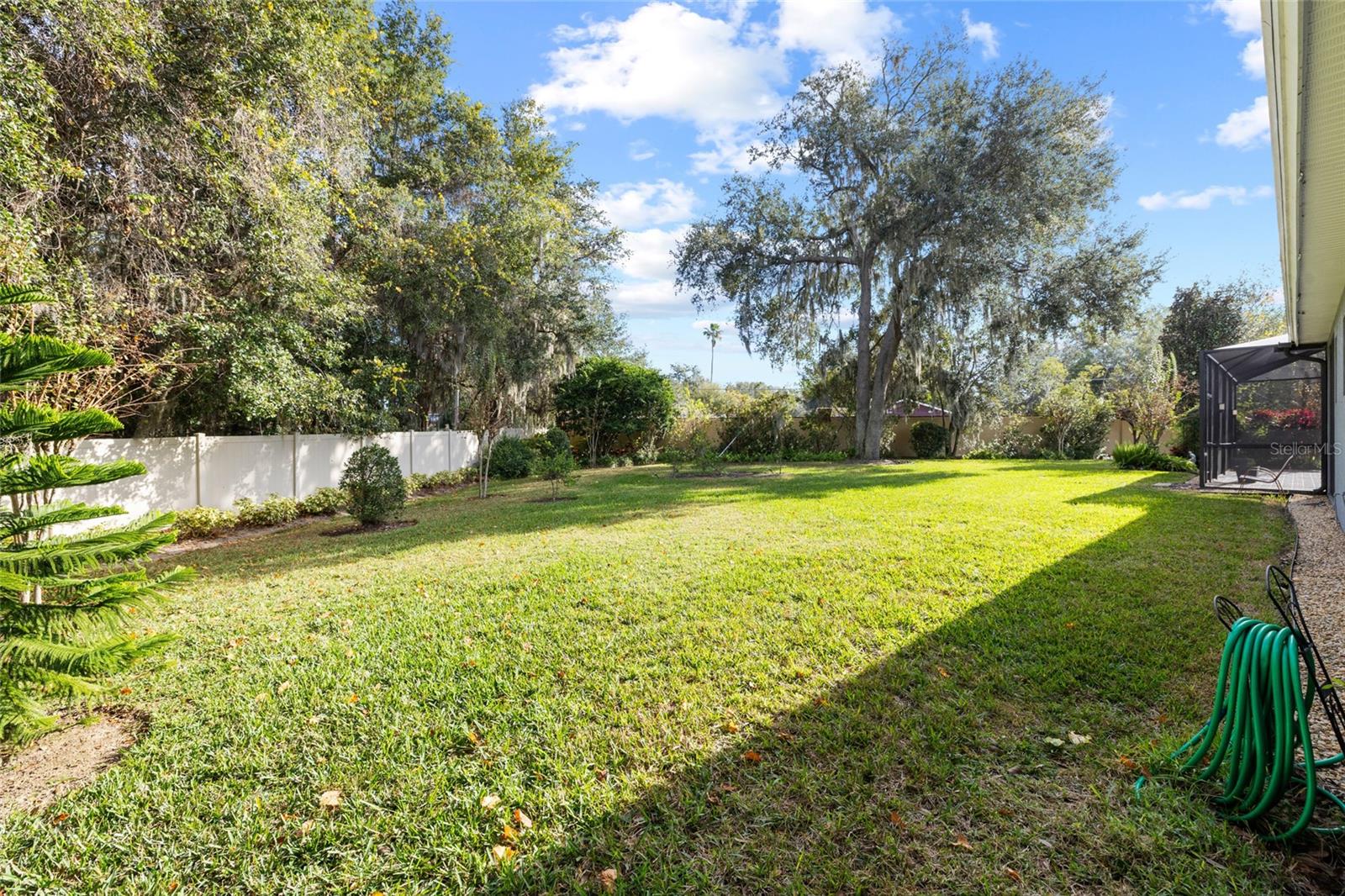 CRESCENT WOODS - Residential