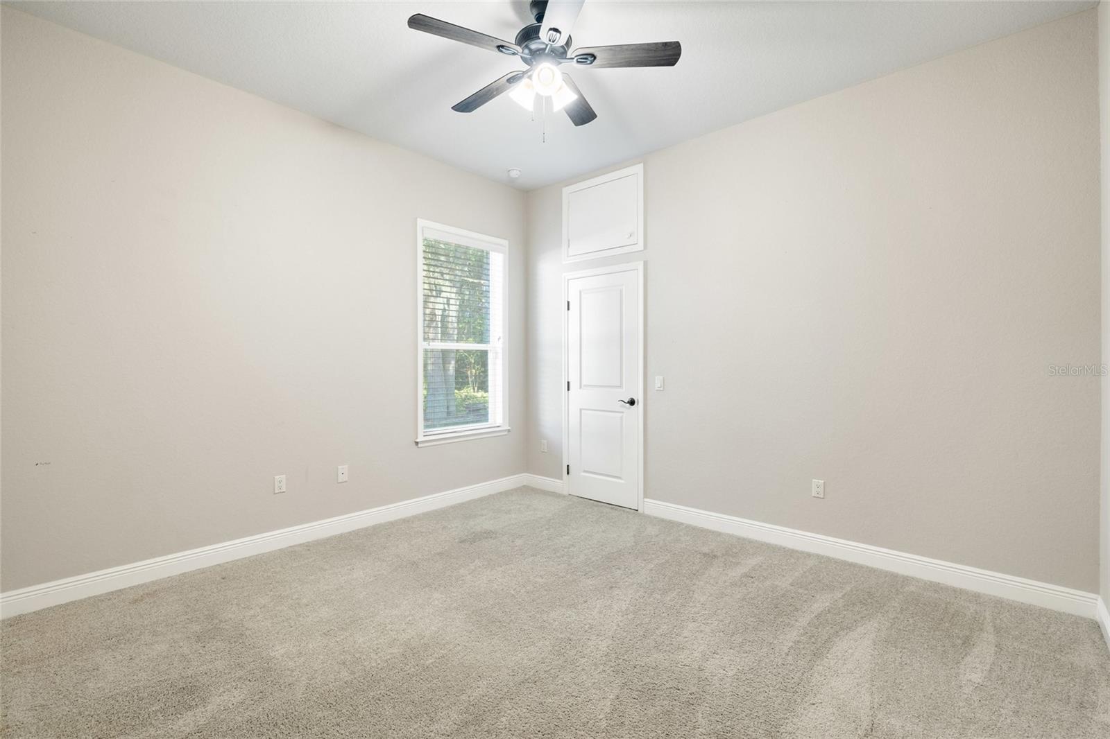 CRESCENT WOODS - Residential