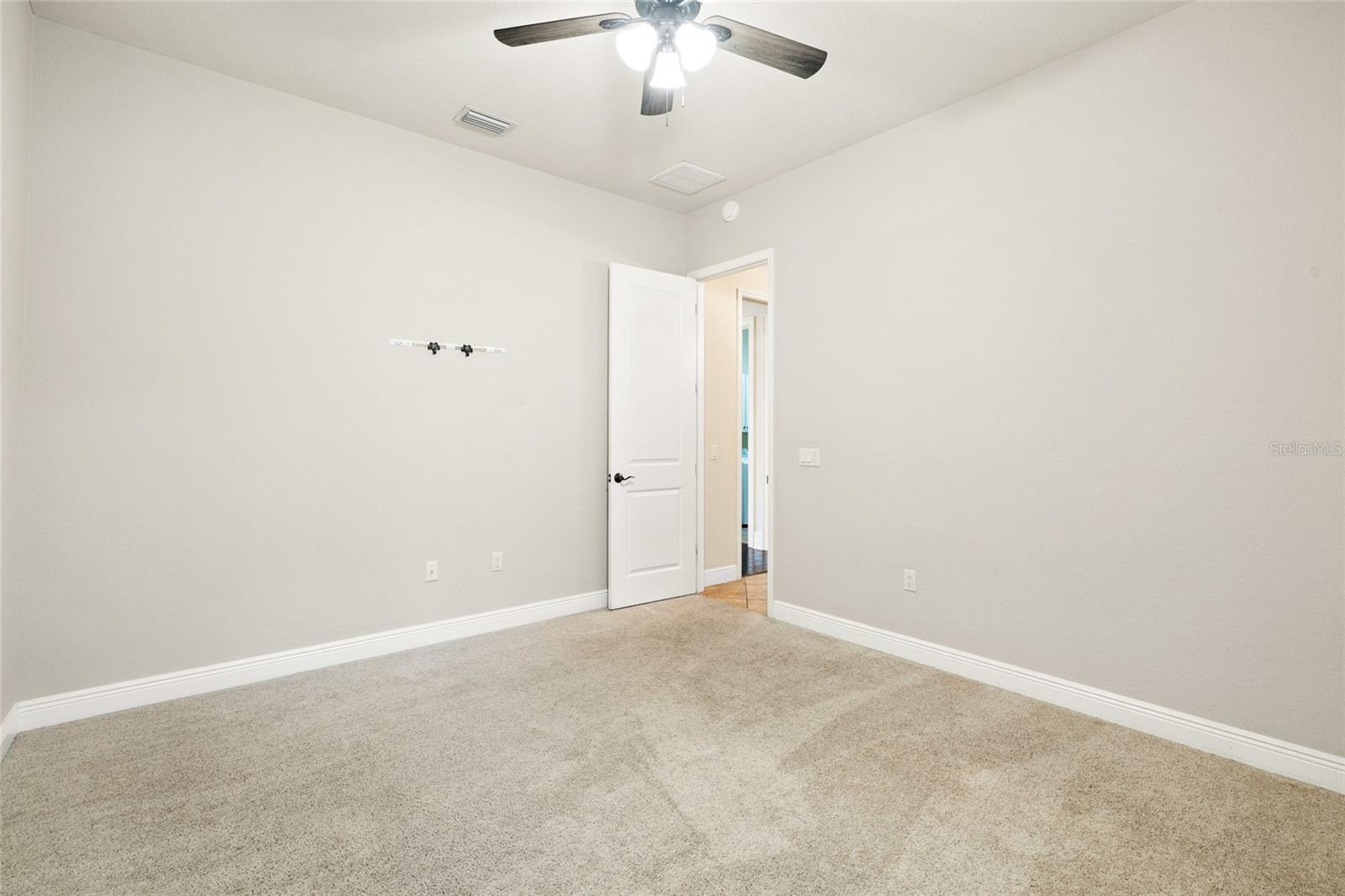 CRESCENT WOODS - Residential