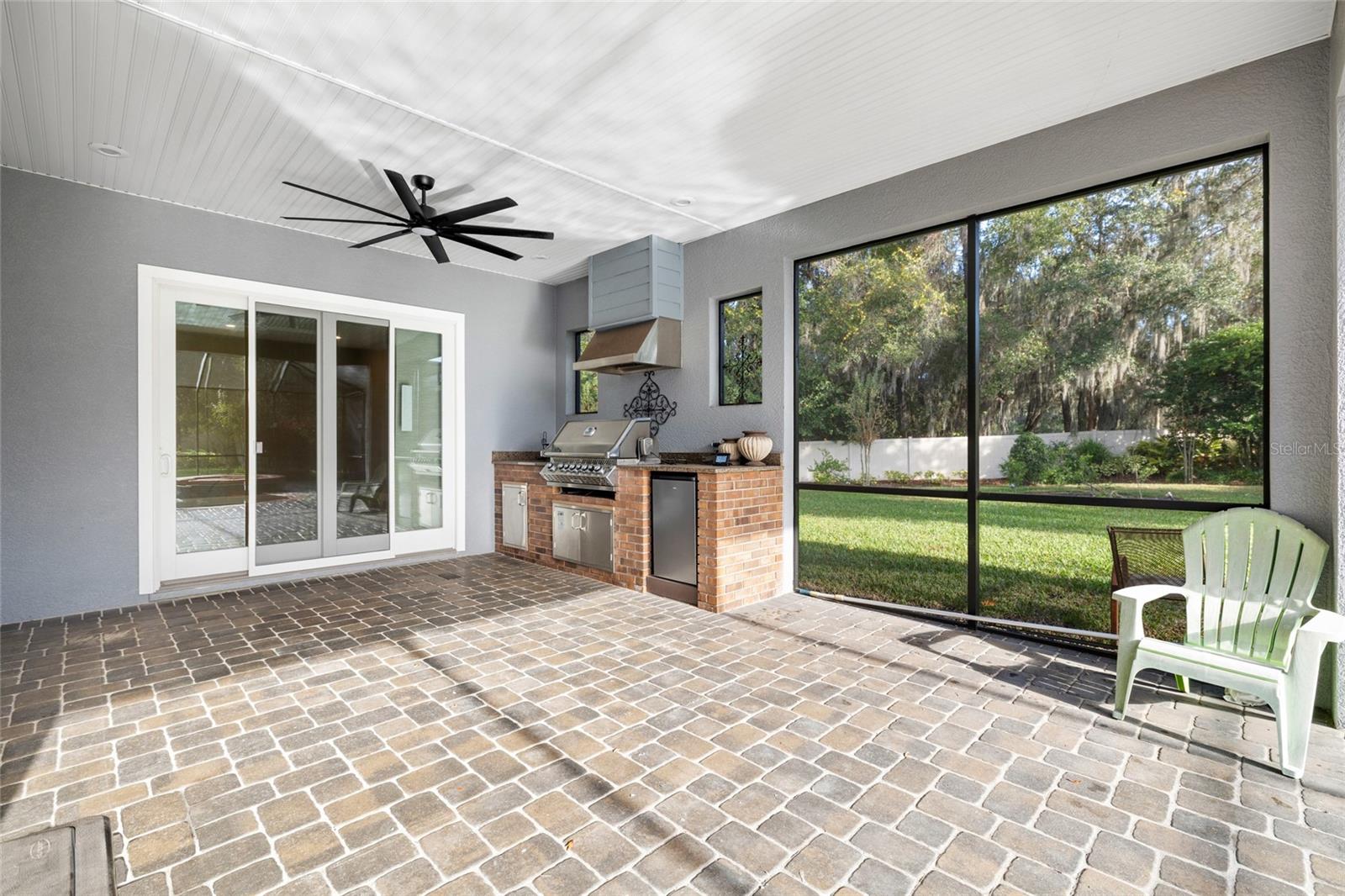 CRESCENT WOODS - Residential